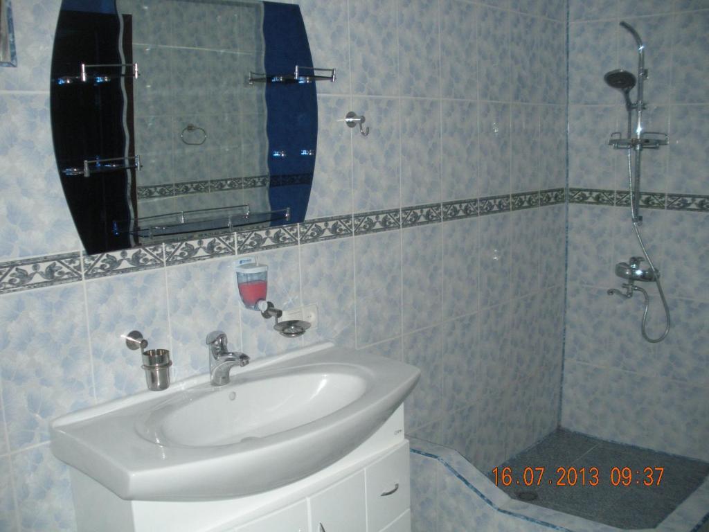Edemi Hotel Kutaisi Room photo